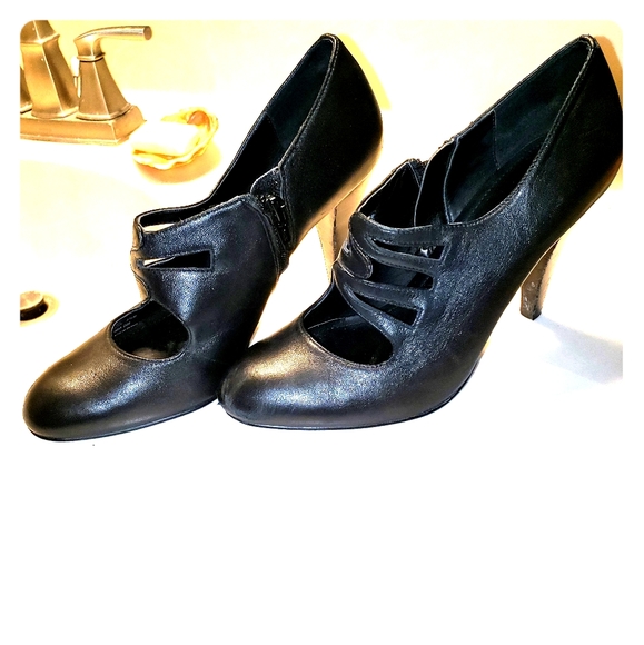 Calvin Klein Shoes - Calvin Klein Black Patent Leather Heels